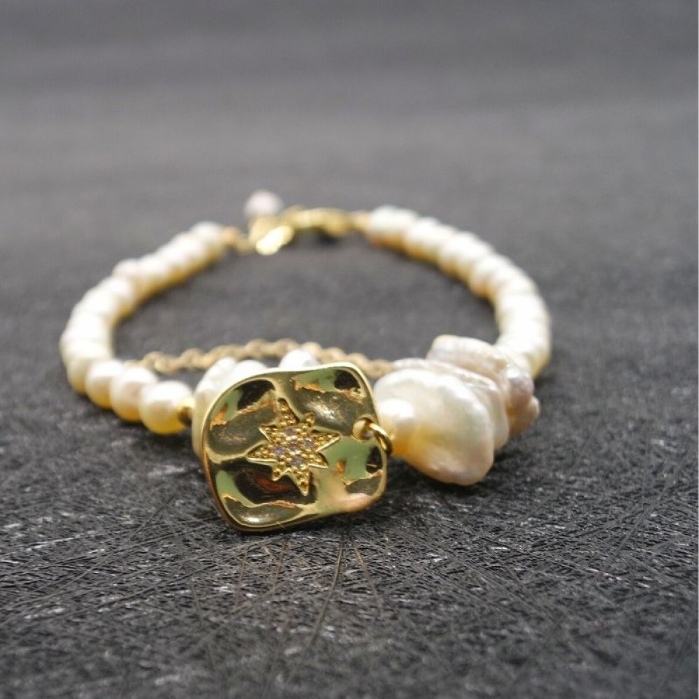 baroque pearl bracelet