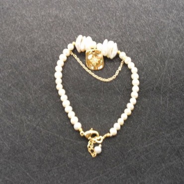baroque pearl bracelet