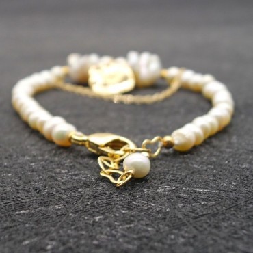 baroque pearl bracelet