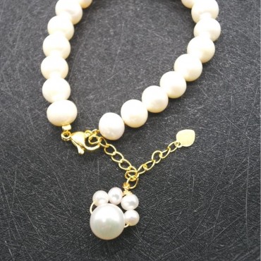 Cat-Pad Pearl Bracelet
