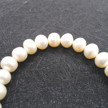 Cat-Pad Pearl Bracelet