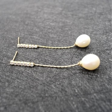 long section pear pearl earring
