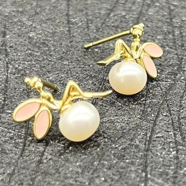Pink Fairy Netral Pearl Stud Earring