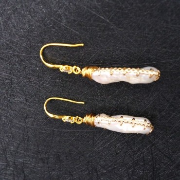 Long Logo Baroque Ear Hook