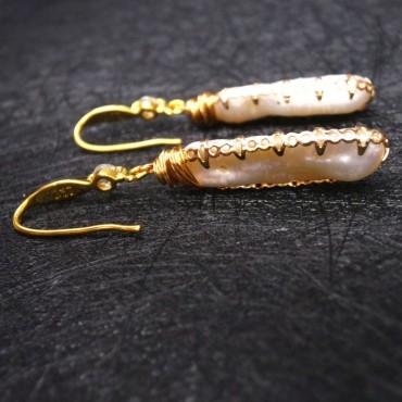 Long Logo Baroque Ear Hook