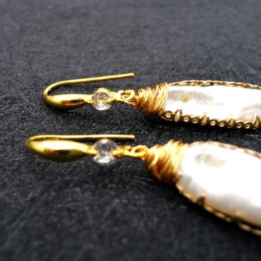 Long Logo Baroque Ear Hook