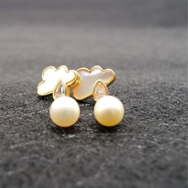 Rainy Symbol Pearl shell Stud Earring