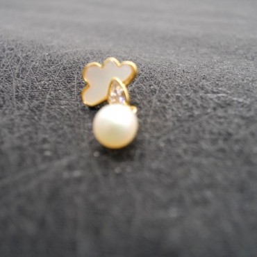 Rainy Symbol Pearl shell Stud Earring
