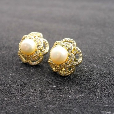 Micro-Insert Flower Pearl Stud Earring