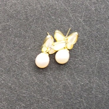Butterfly Pearl shell Stud Earring