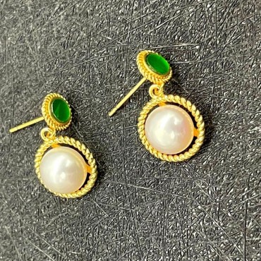 Green Cubic Zircon Pearl Stud Earring