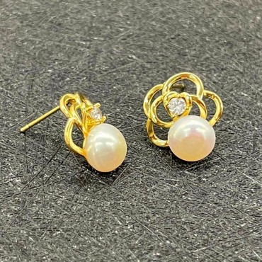 Hollow Art Camelia Collection Pearl Stud Earring