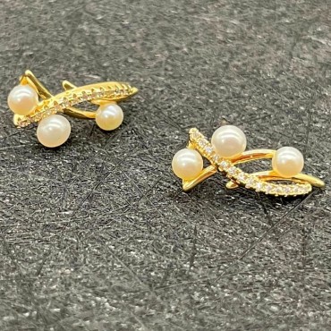 Golden Three In One Pearl Stud Earring