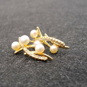 Golden Three In One Pearl Stud Earring