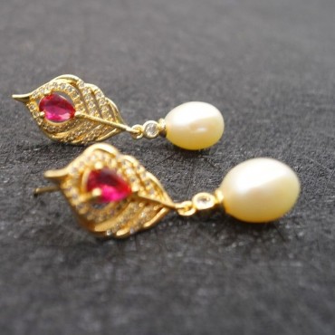 Red Cubic Zircon Peacock Feather Design Pearl Stud Earring