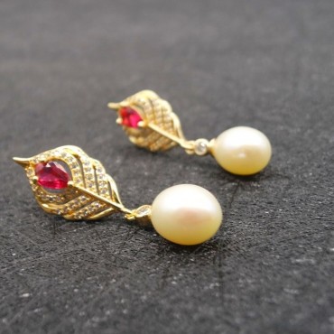 Red Cubic Zircon Peacock Feather Design Pearl Stud Earring