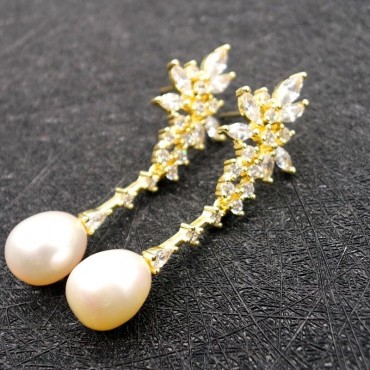 Long Section Flower Shape Zircon Pearl Stud Earring