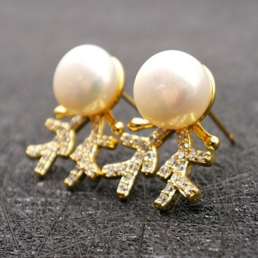 Micro Insert Deer Design Pearl Stud Earring