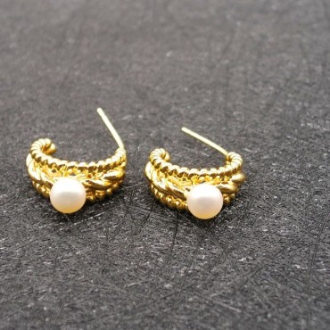Letter C Braided Pearl Stud Earring