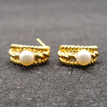 Letter C Braided Pearl Stud Earring