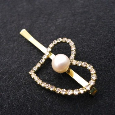 love shape pearl Hair Clip