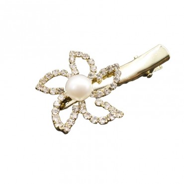 Small flower pearl hair clip