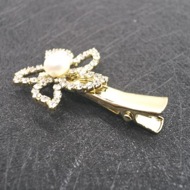 Small flower pearl hair clip