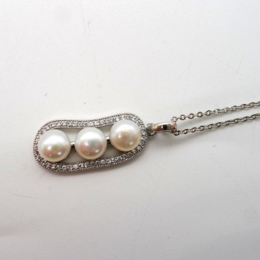 Silver Pea Pearl Pendant Necklace
