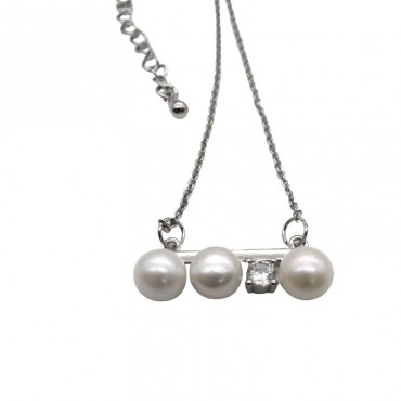 balance beam pearl pendant necklace