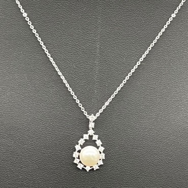 water drop shape pearl pendant necklace