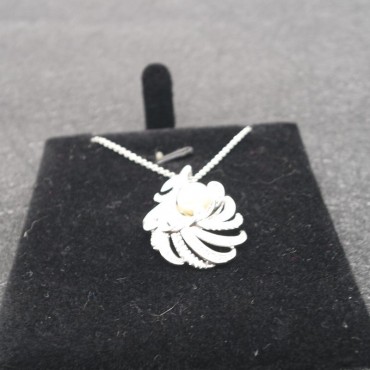 Silver Irregular Design Feather Pearl Pendant Necklace