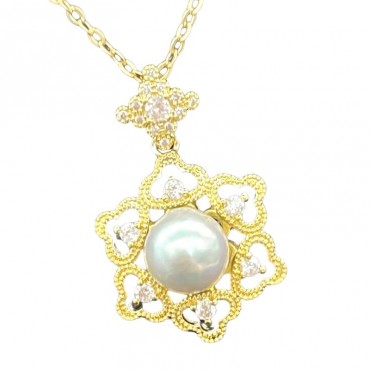 Hollow Snowflake Shape Design Seawater Pearl Pendant Necklace