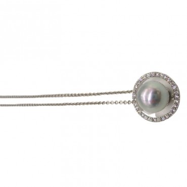 Circle Design Pearl Pendant Necklace